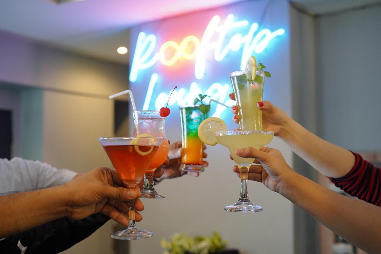 Arzo Hotel Premier Makati City Dış mekan fotoğraf
