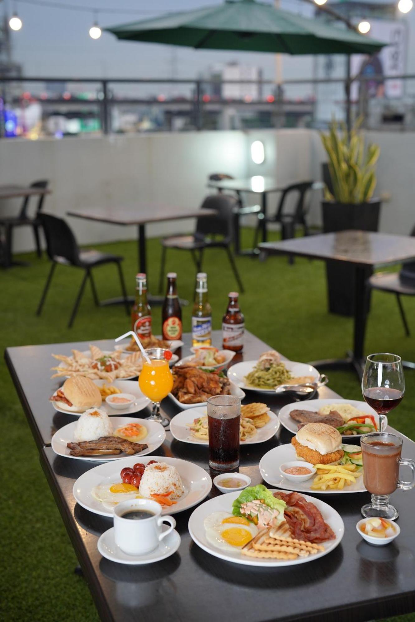 Arzo Hotel Premier Makati City Dış mekan fotoğraf